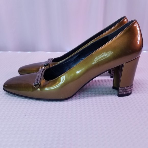 Stuart Weitzman Women's Olive Green Patent Leather Chunky Heel Pumps - Picture 4 of 9